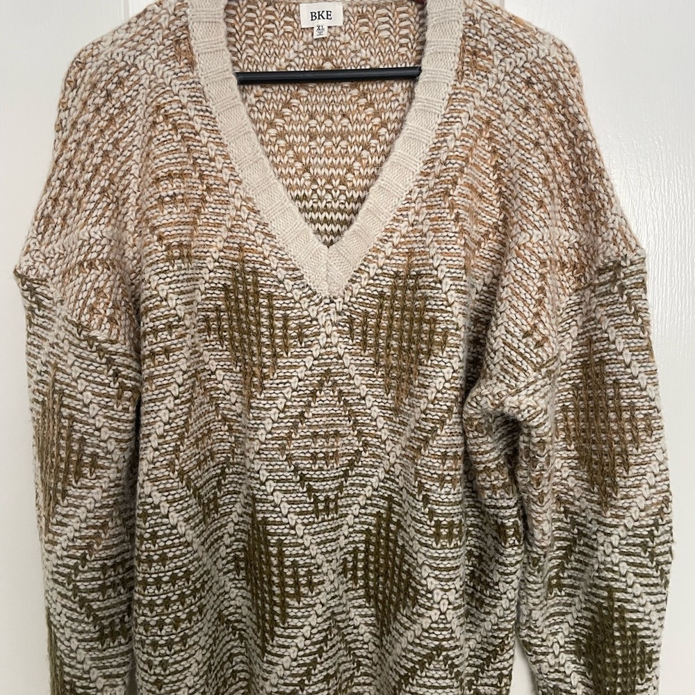BKE Beige and Olive V-Neck Sweater